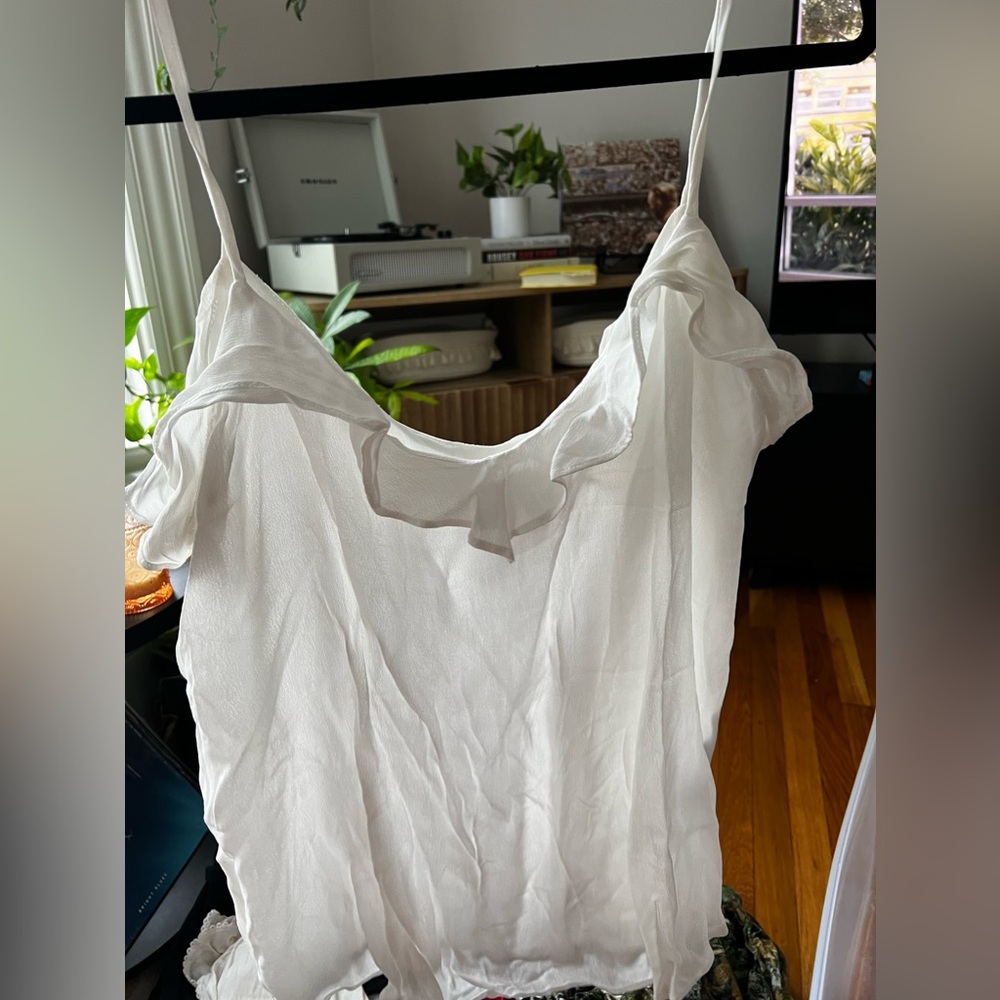 Wrinkly white summer tank